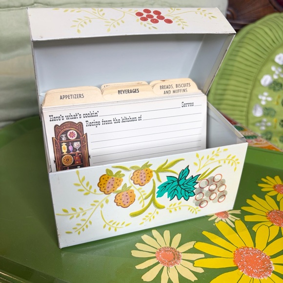 70s Recipe Box - Picture 3 of 9